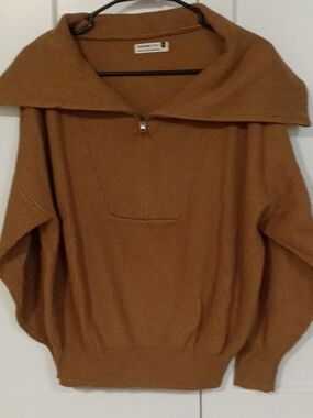 Jackson Rowe Warm Camel Ribbed Knit Pullover